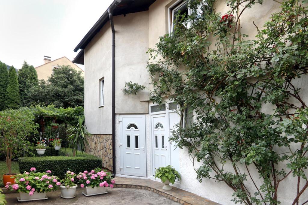 Modern&Cozy Bosnian House With Garden+Free Parking Hotel Sarajevo Buitenkant foto
